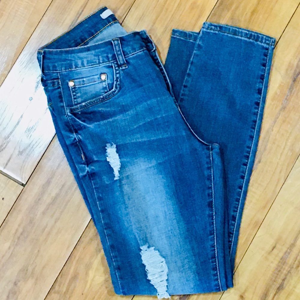 IT skinny ankle denim jeans distressed -woman’s 4 - super cute stretch s…